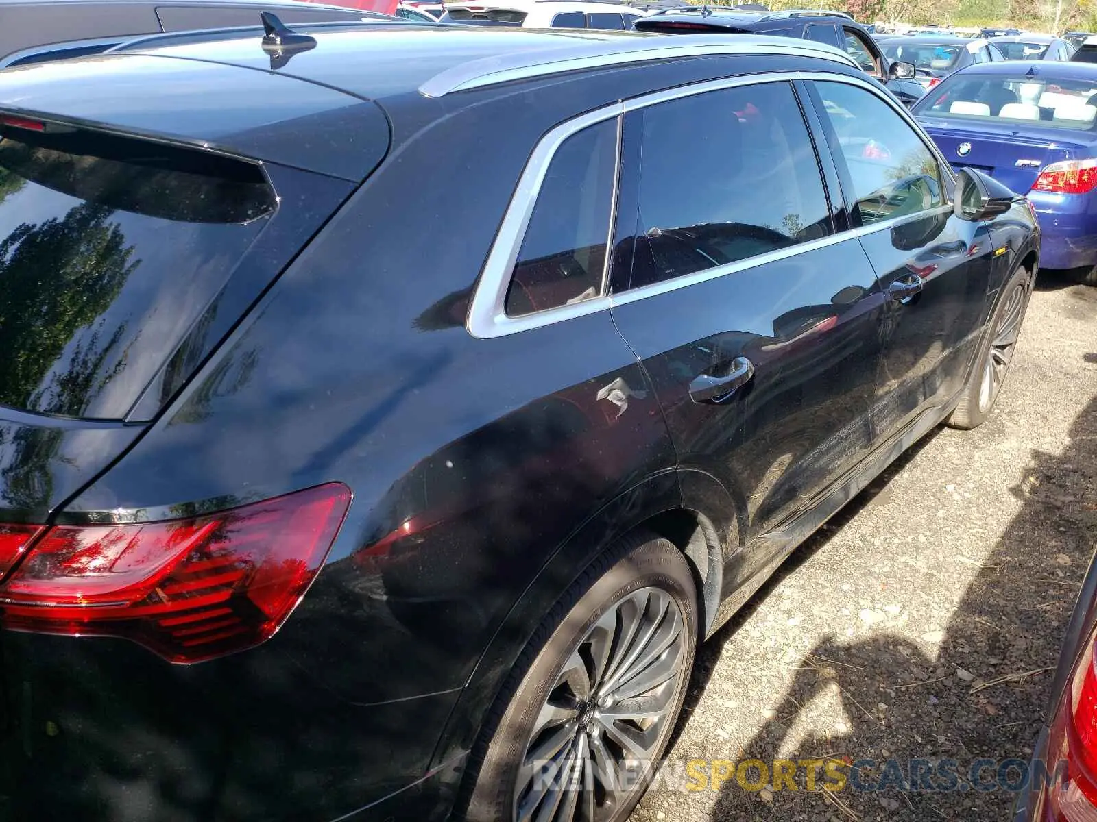 4 Фотография поврежденного автомобиля WA1VABGE6KB017130 AUDI E-TRON 2019
