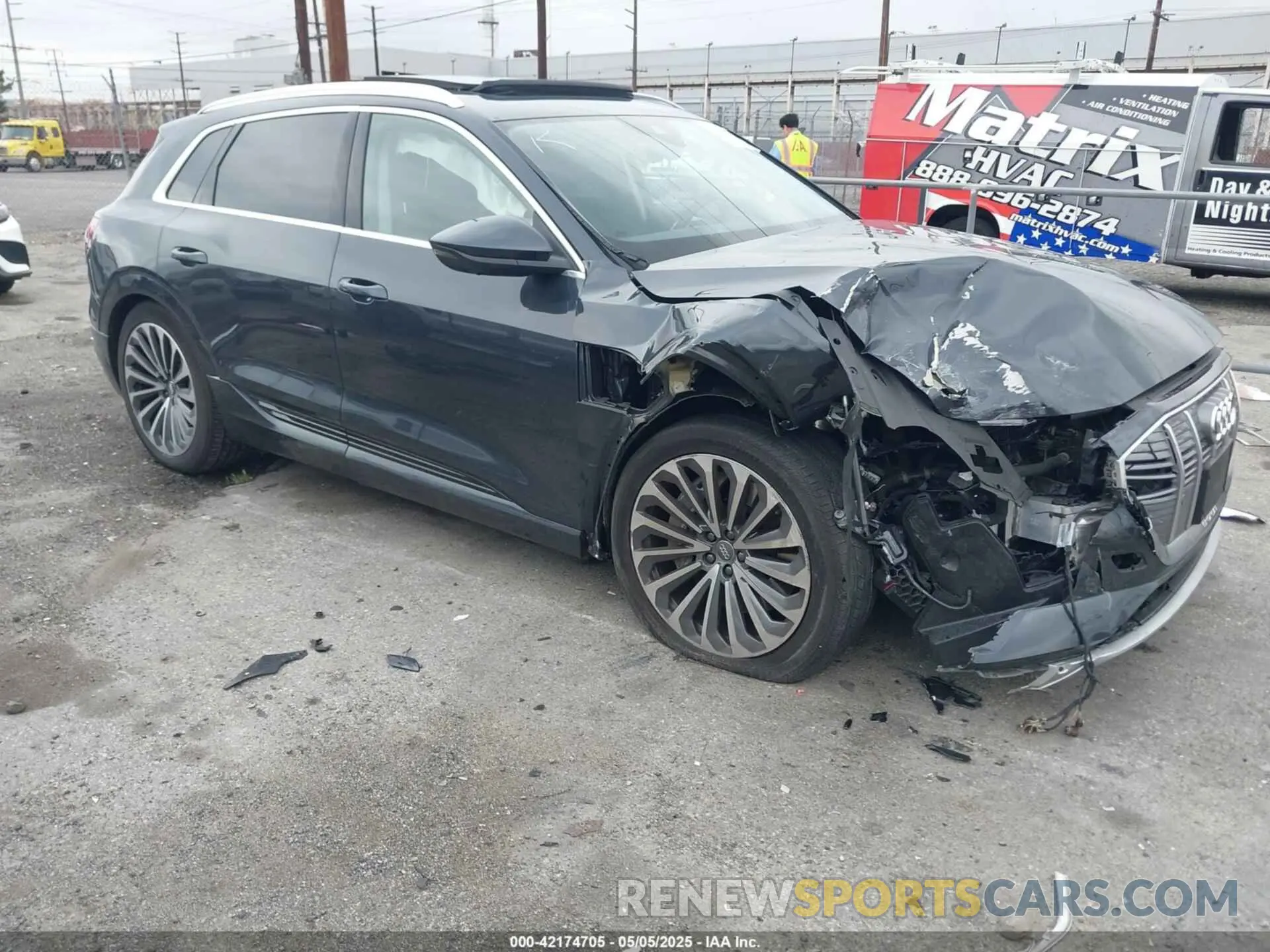 1 Фотография поврежденного автомобиля WA1VABGEXKB024680 AUDI E-TRON 2019