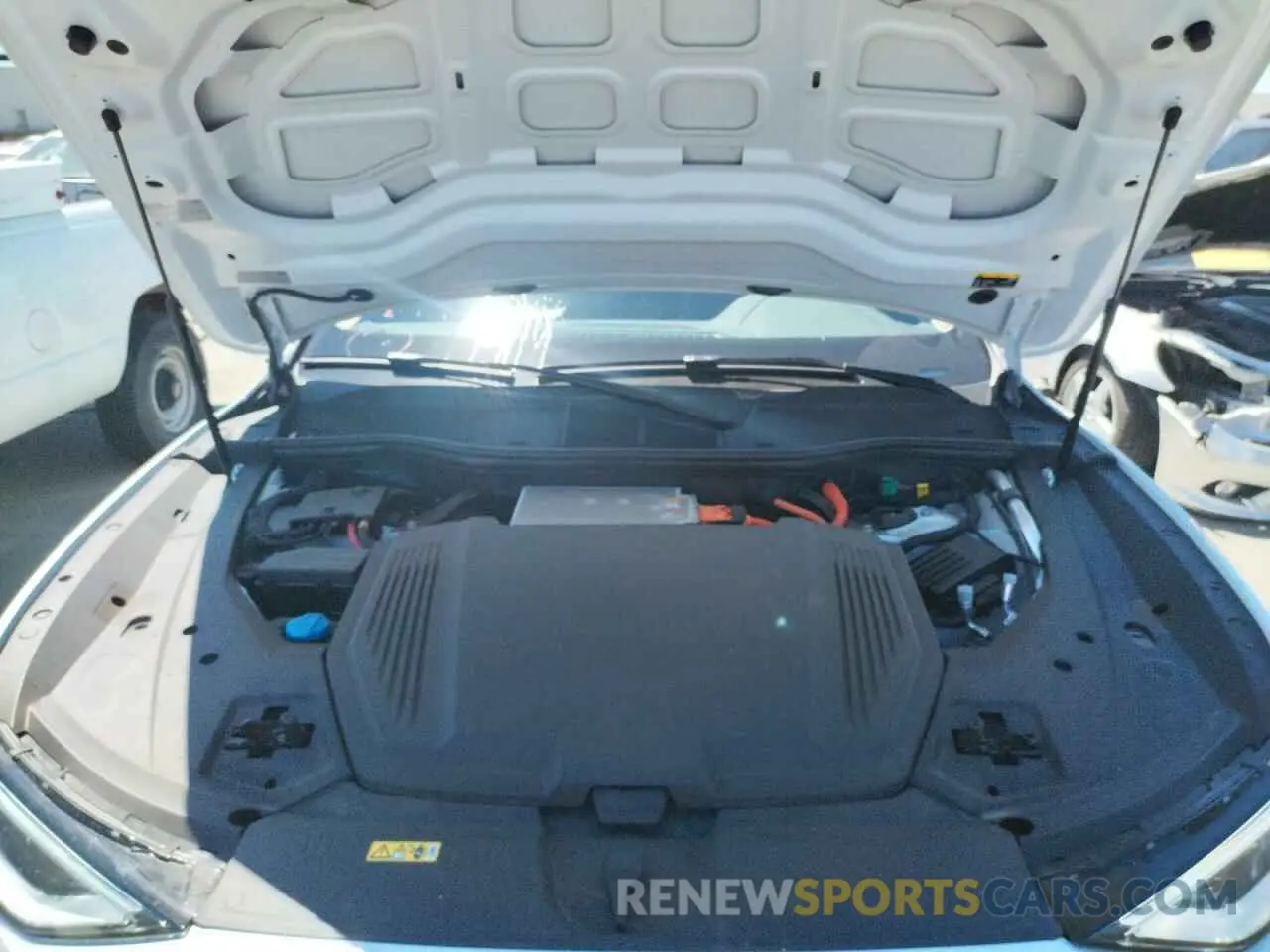 7 Фотография поврежденного автомобиля WA12ABGE6LB032103 AUDI E-TRON 2020