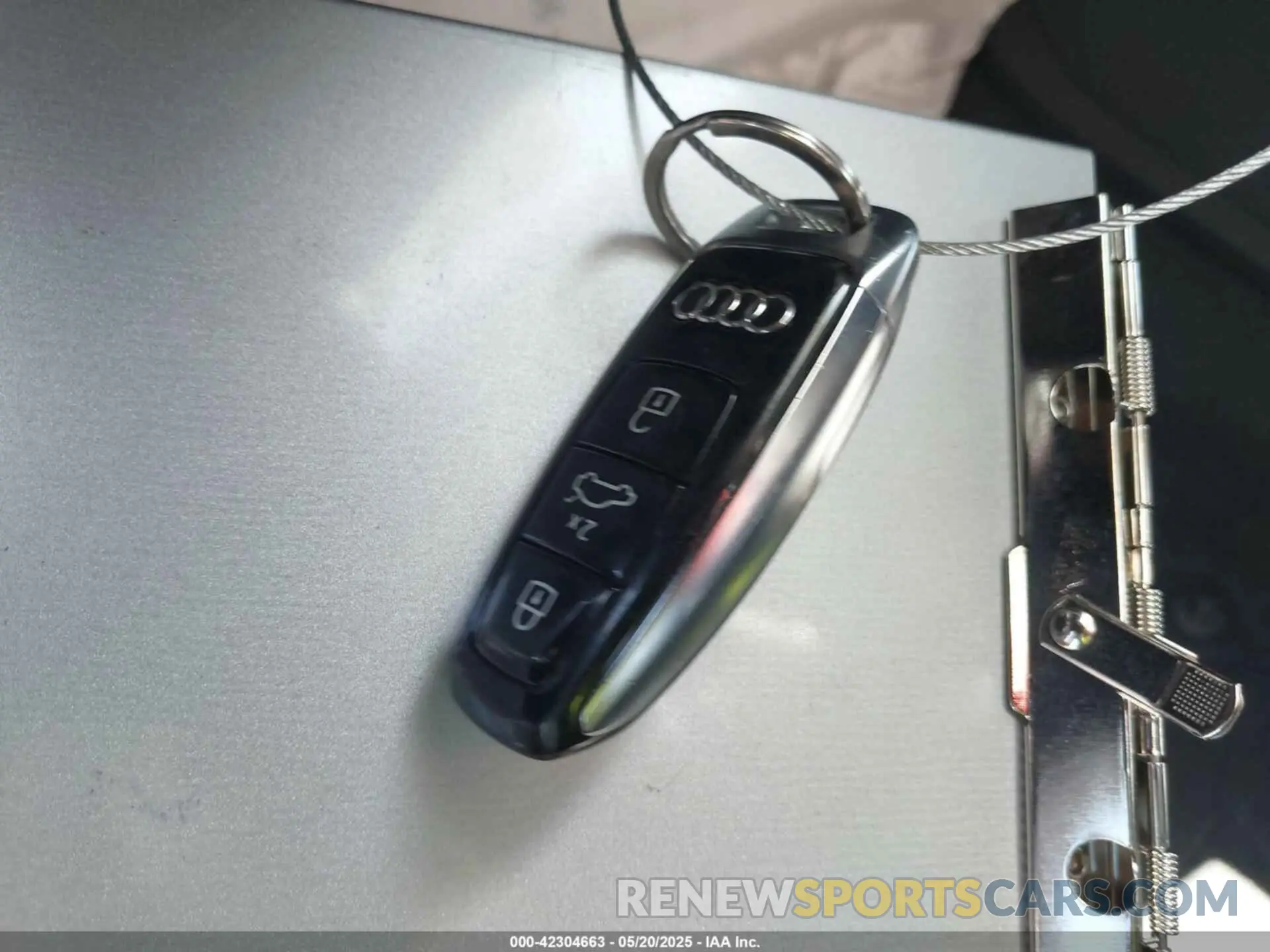 11 Photograph of a damaged car WA12ABGEXLB035392 AUDI E-TRON 2020