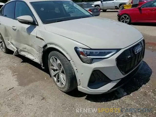 14 Photograph of a damaged car WA12AAGE3MB013620 AUDI E-TRON 2021