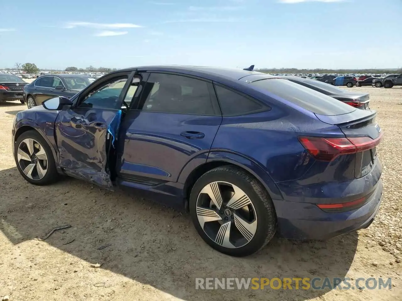2 Фотография поврежденного автомобиля WA13AAGE3MB018448 AUDI E-TRON 2021