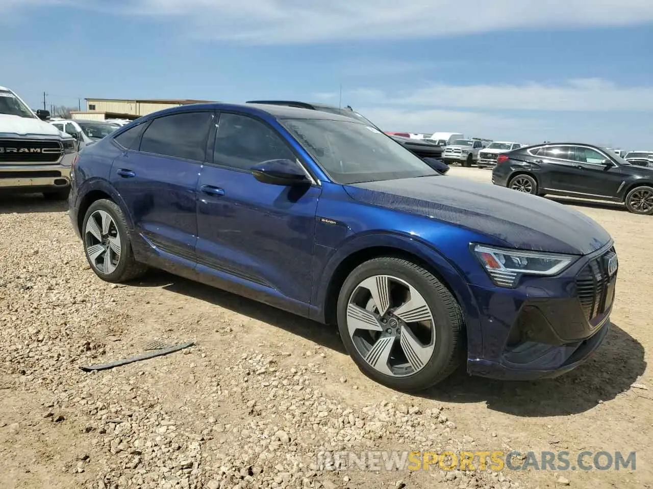 4 Фотография поврежденного автомобиля WA13AAGE3MB018448 AUDI E-TRON 2021