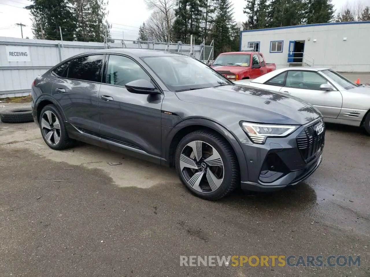 4 Фотография поврежденного автомобиля WA13ABGE6MB037548 AUDI E-TRON 2021