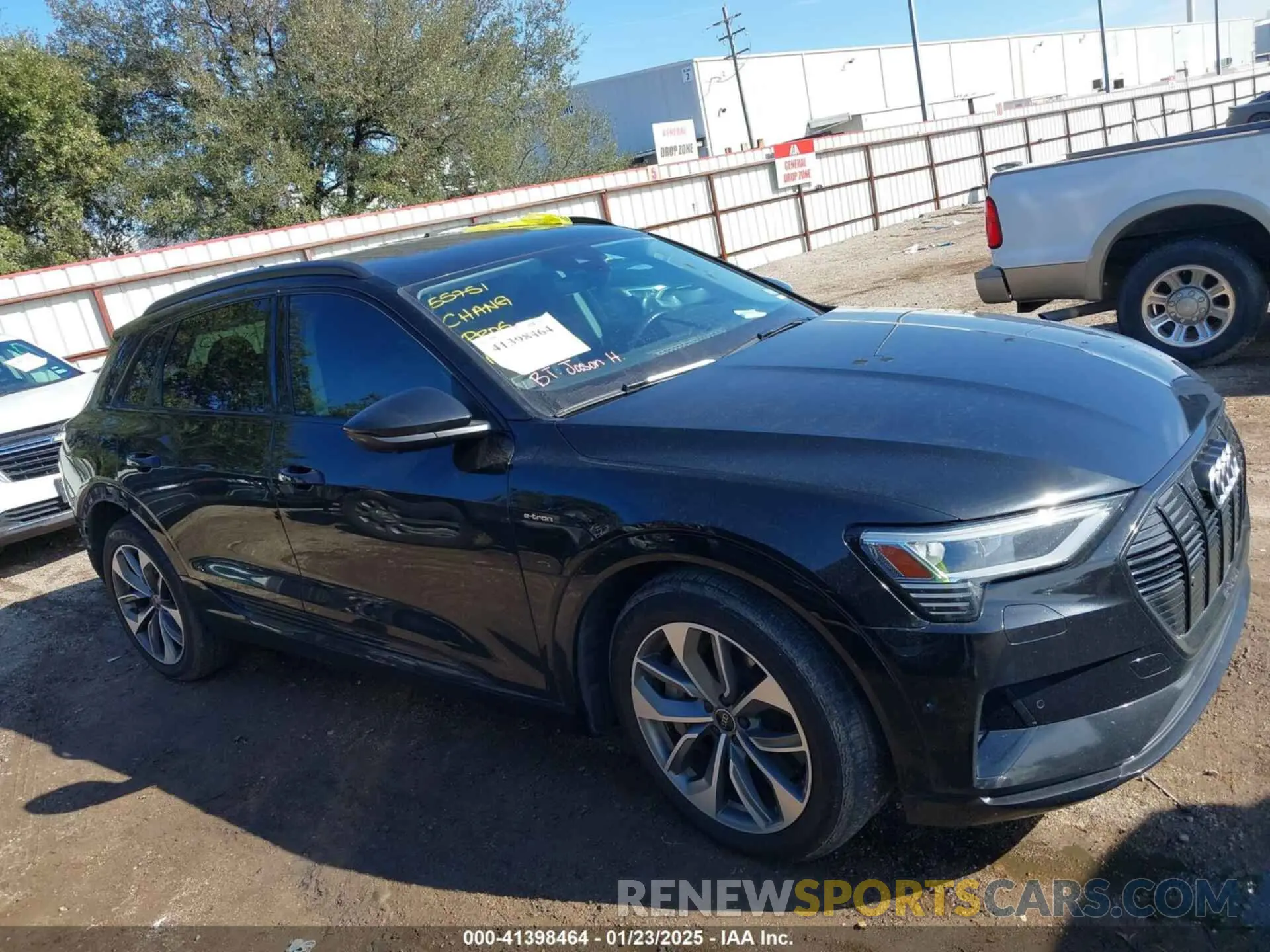 14 Фотография поврежденного автомобиля WA1LAAGE4MB010570 AUDI E-TRON 2021