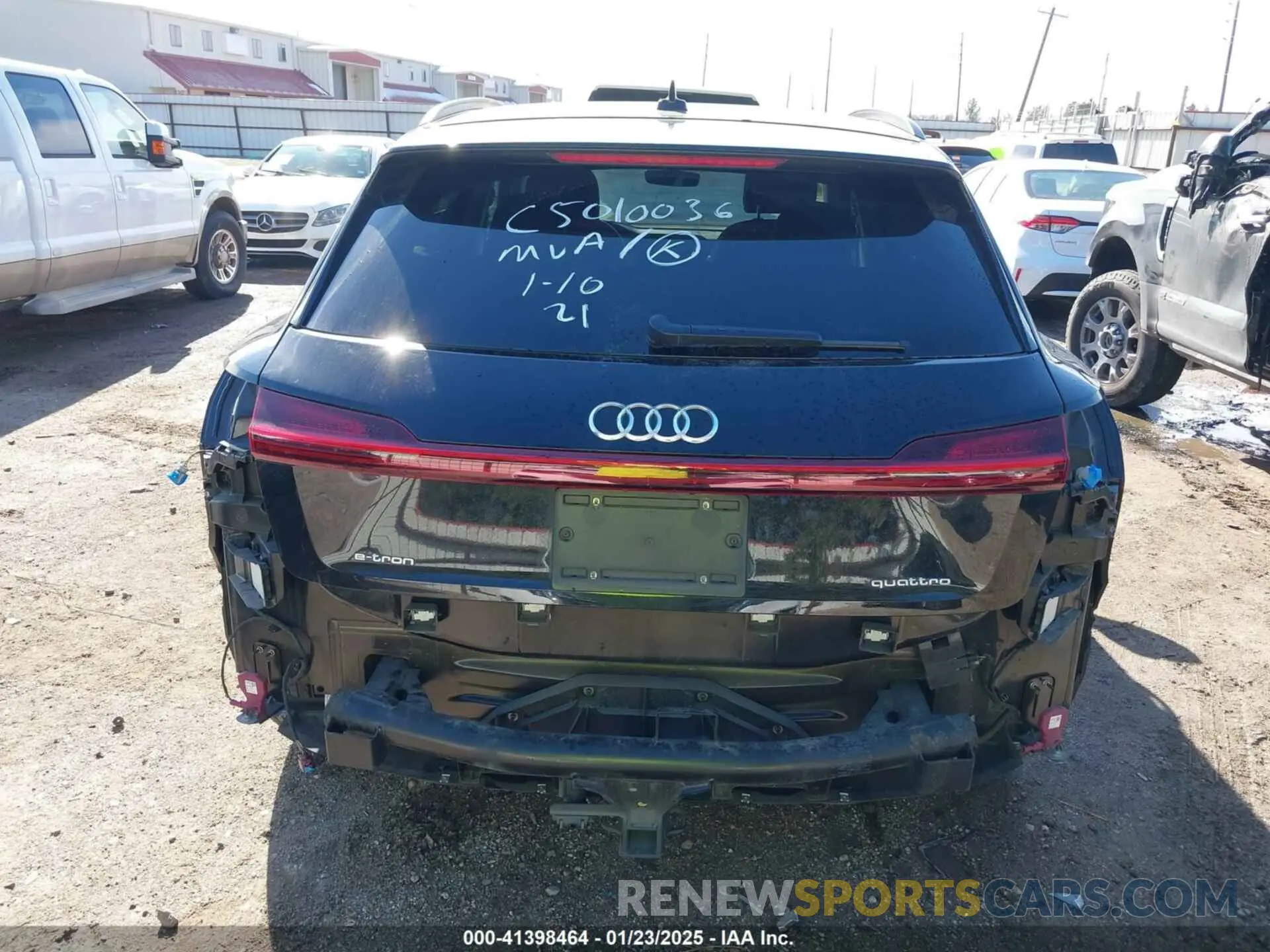 17 Фотография поврежденного автомобиля WA1LAAGE4MB010570 AUDI E-TRON 2021