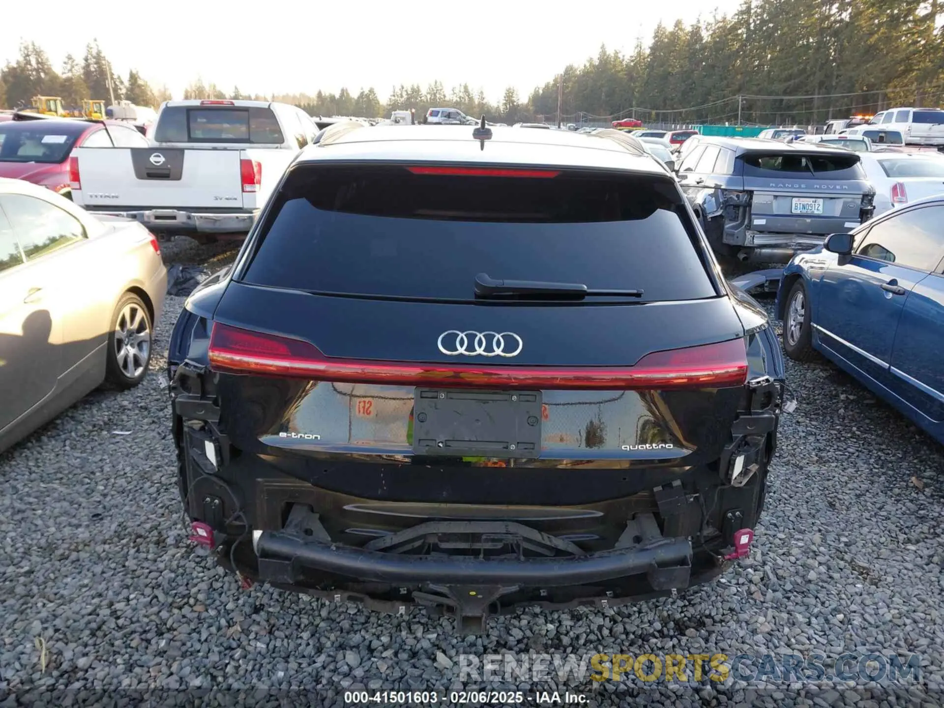 17 Фотография поврежденного автомобиля WA1LAAGE9MB002545 AUDI E-TRON 2021