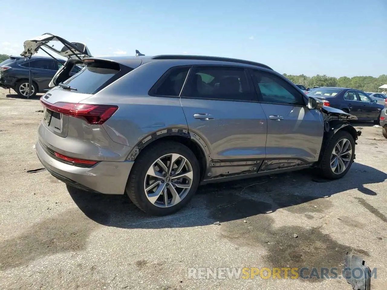 3 Photograph of a damaged car WA1LABGE0MB038775 AUDI E-TRON 2021