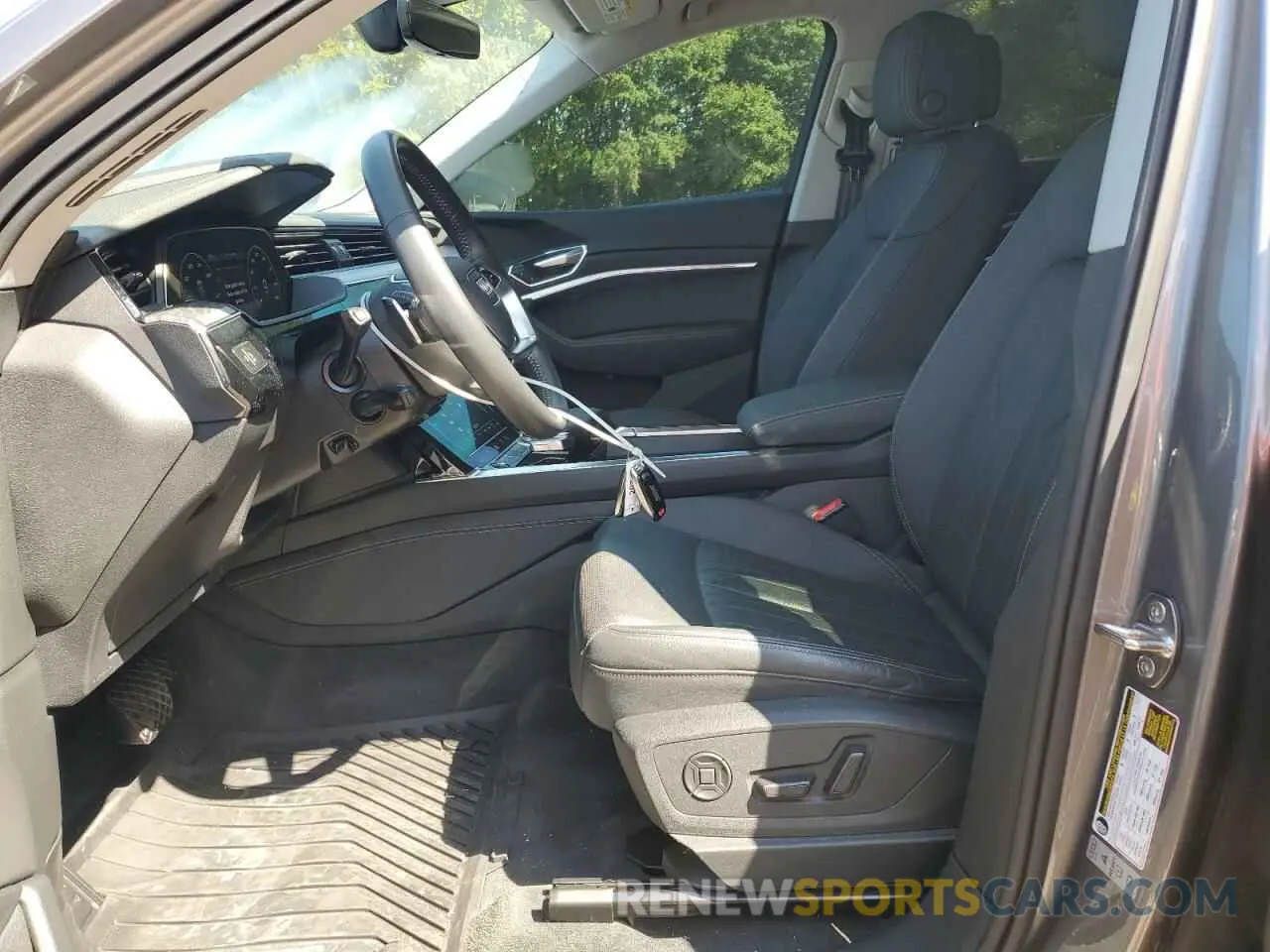 7 Photograph of a damaged car WA1LABGE0MB038775 AUDI E-TRON 2021