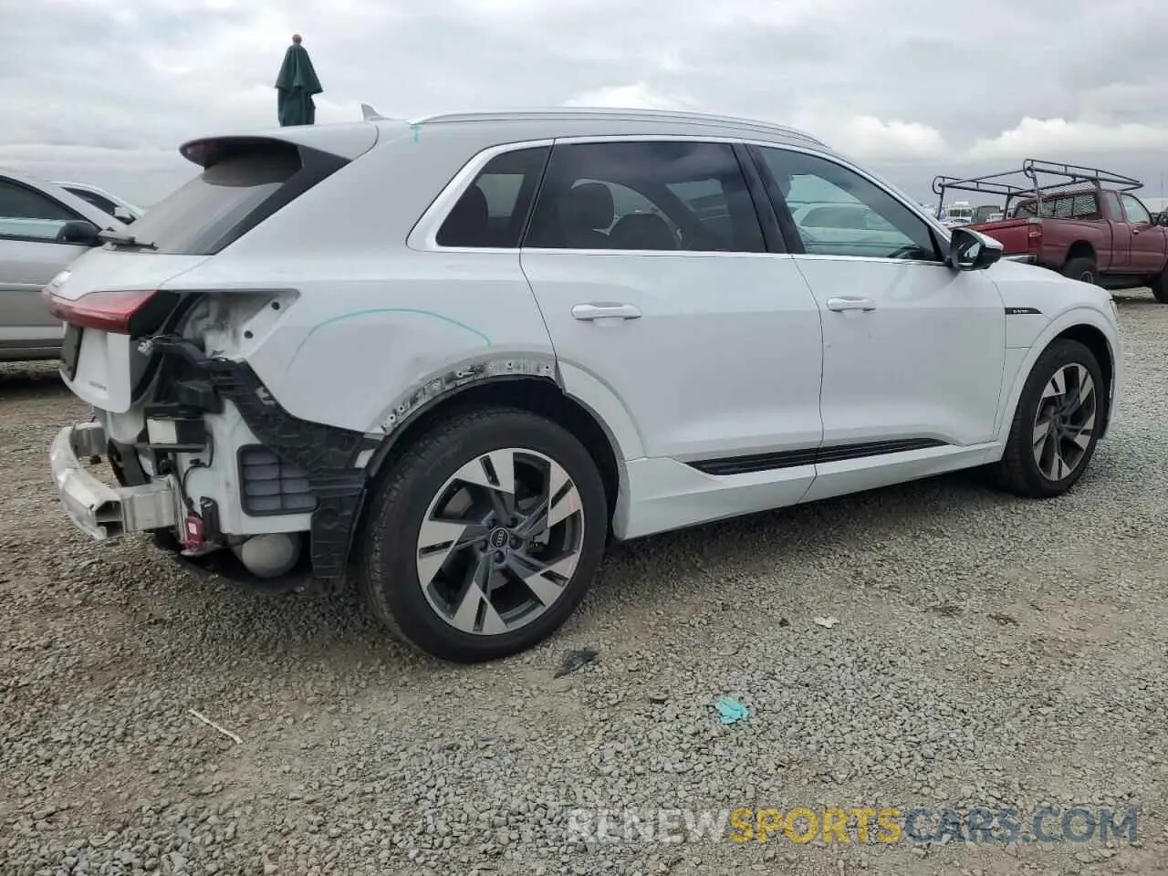 3 Фотография поврежденного автомобиля WA1LABGE3MB027219 AUDI E-TRON 2021