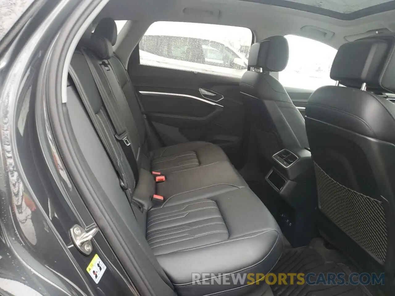10 Фотография поврежденного автомобиля WA1VAAGE8MB004876 AUDI E-TRON 2021