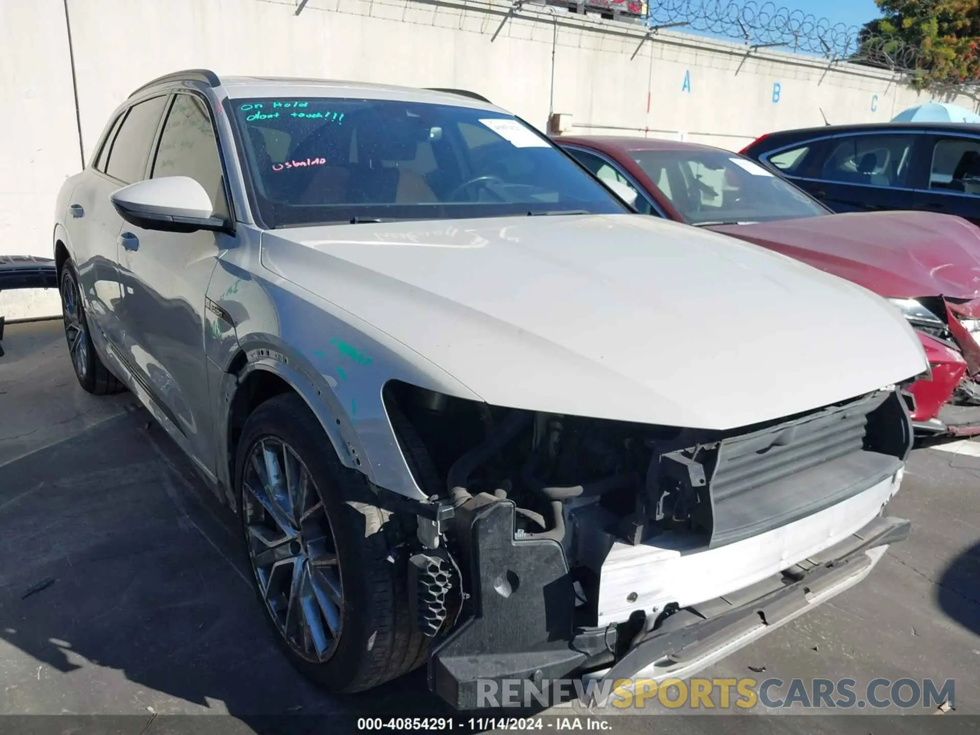 1 Фотография поврежденного автомобиля WA1VAAGE8MB014744 AUDI E-TRON 2021