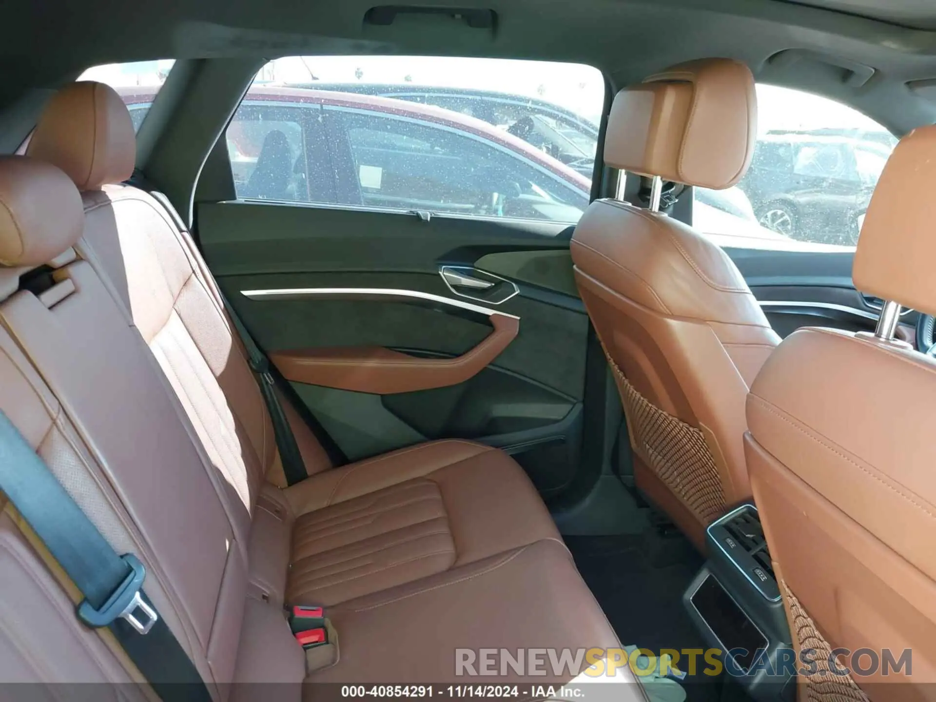 8 Фотография поврежденного автомобиля WA1VAAGE8MB014744 AUDI E-TRON 2021