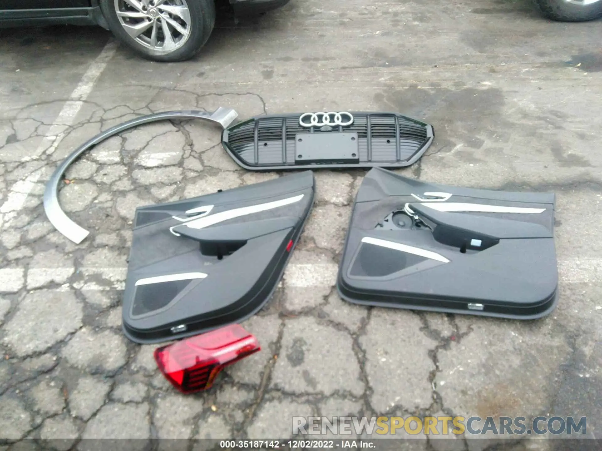 12 Фотография поврежденного автомобиля WA1VABGE6MB030771 AUDI E-TRON 2021