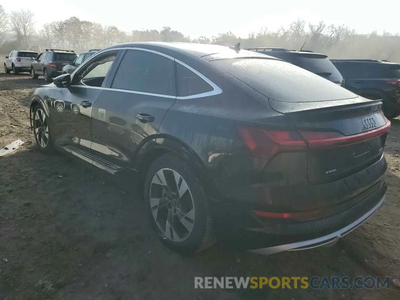 2 Фотография поврежденного автомобиля WA12AAGE2NB041104 AUDI E-TRON 2022