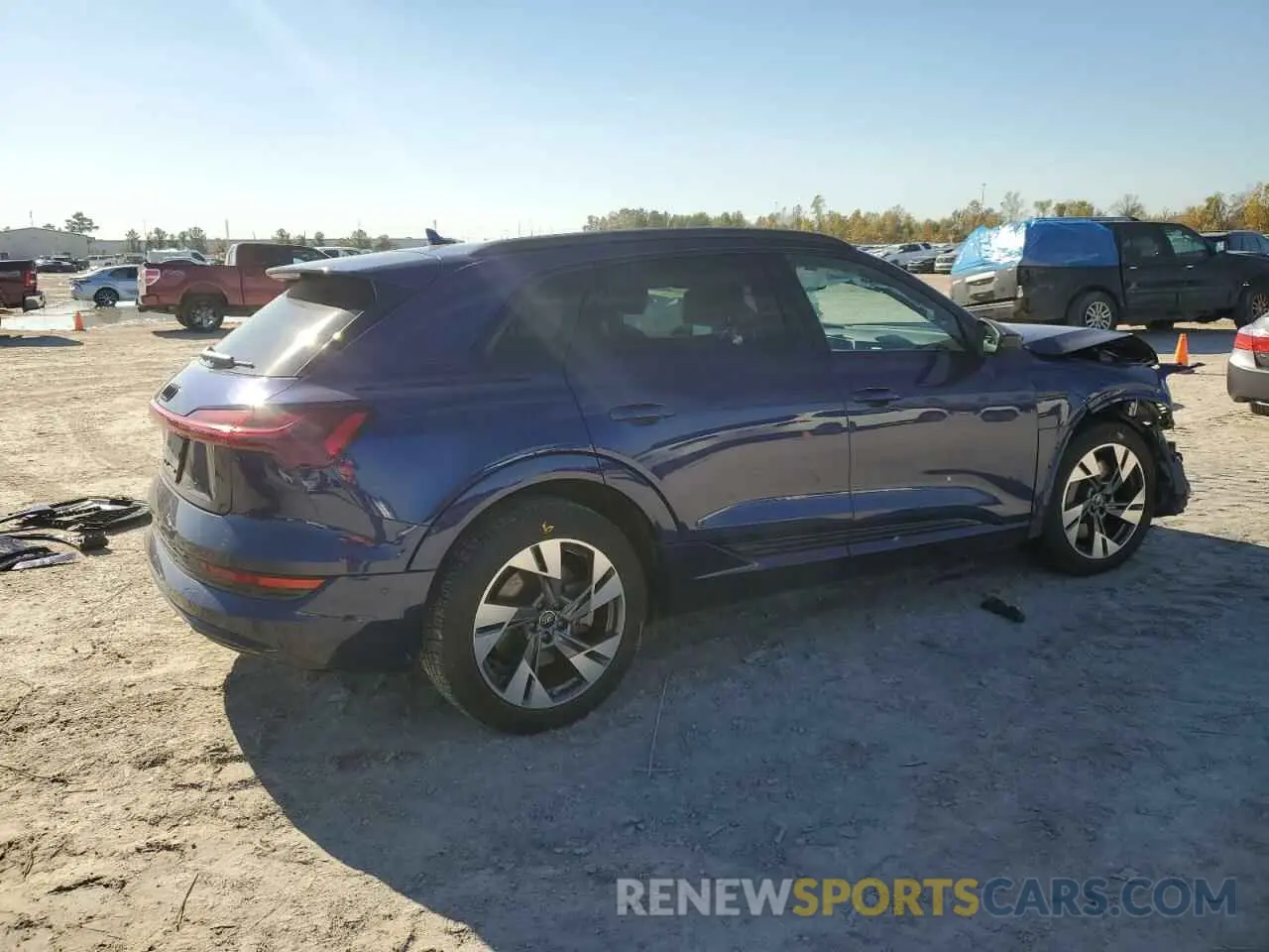 3 Фотография поврежденного автомобиля WA1AAAGE1NB033863 AUDI E-TRON 2022