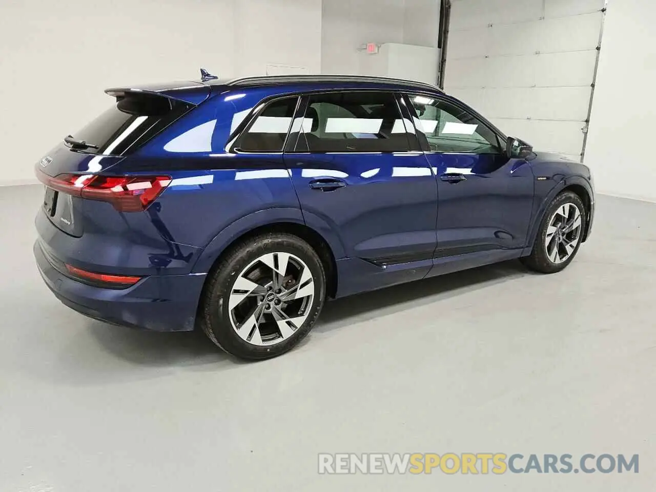 3 Фотография поврежденного автомобиля WA1AAAGE4NB022730 AUDI E-TRON 2022
