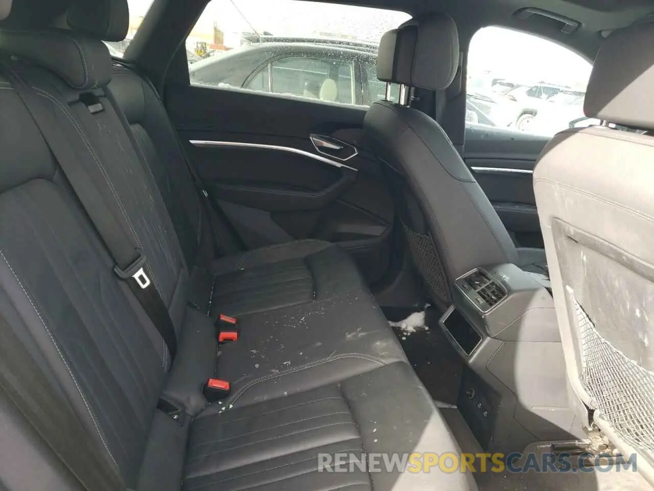 11 Photograph of a damaged car WA1AAAGE4NB023103 AUDI E-TRON 2022
