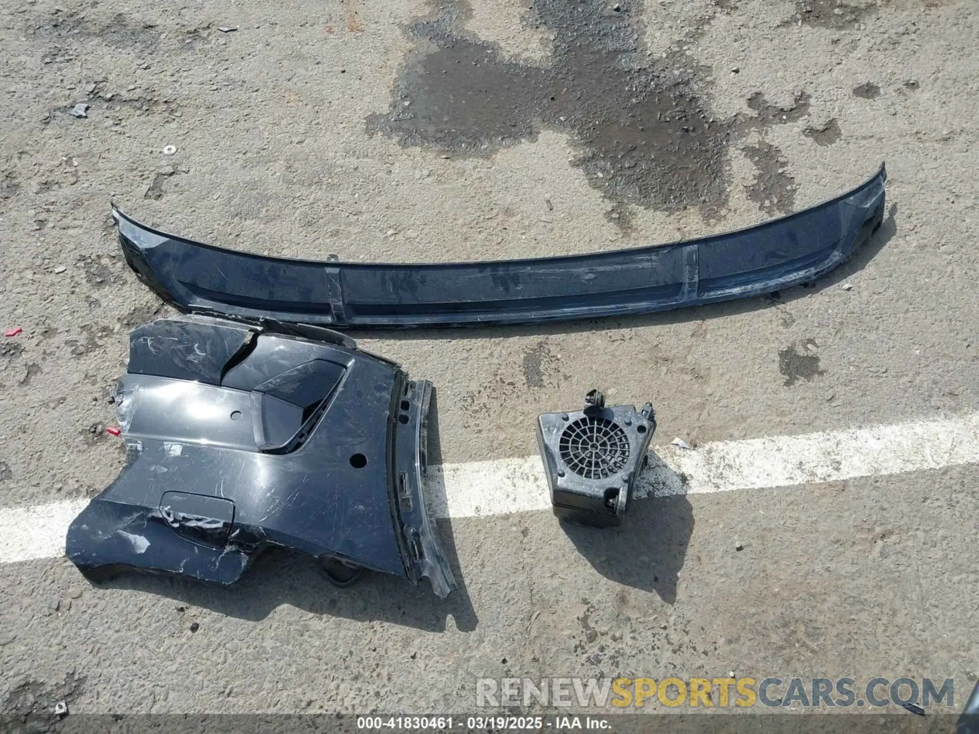 12 Photograph of a damaged car WA1AAAGE6NB027461 AUDI E-TRON 2022