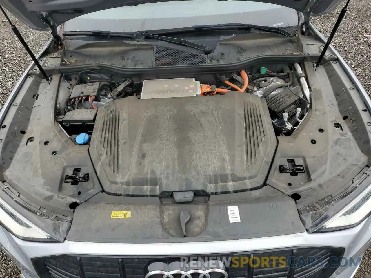 12 Фотография поврежденного автомобиля WA1AAAGE8NB005235 AUDI E-TRON 2022