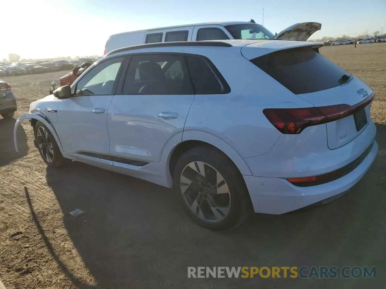 2 Фотография поврежденного автомобиля WA1AABGE3NB007271 AUDI E-TRON 2022
