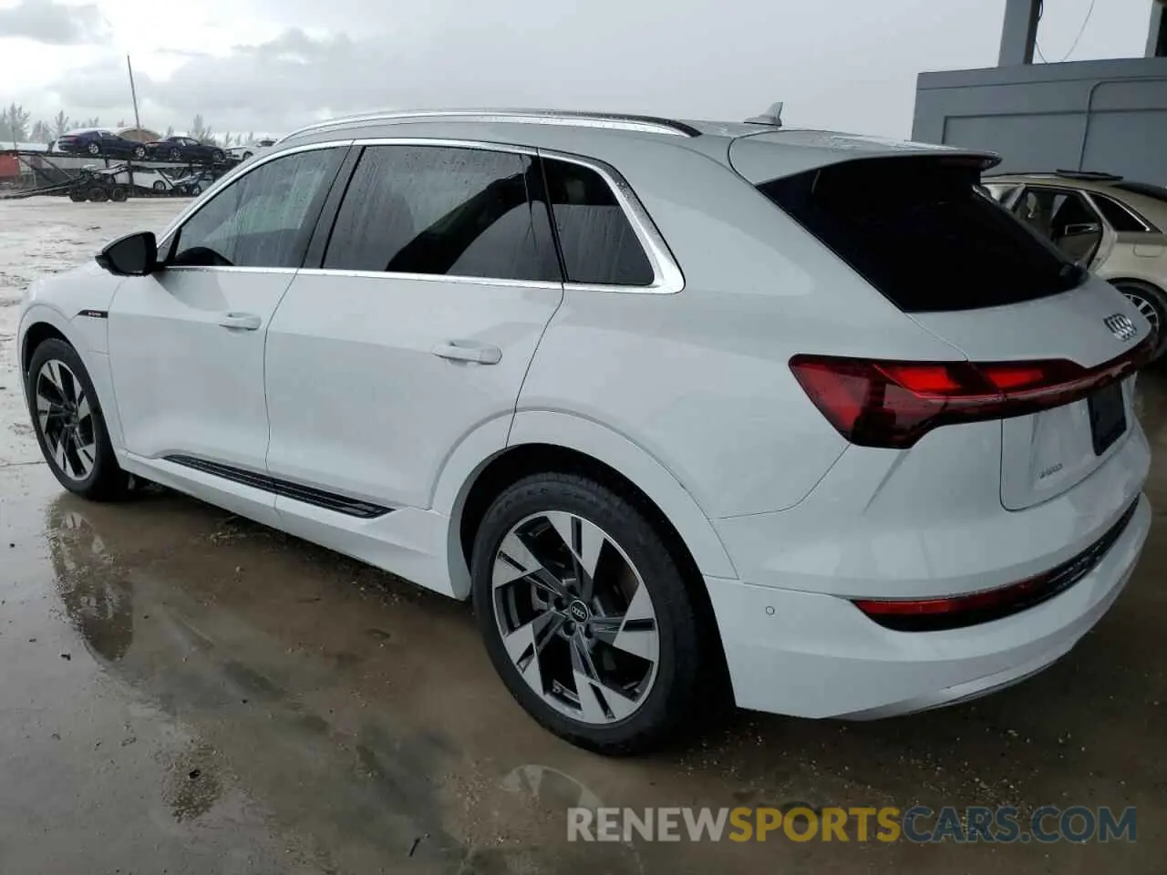 2 Фотография поврежденного автомобиля WA1LAAGE0NB031580 AUDI E-TRON 2022