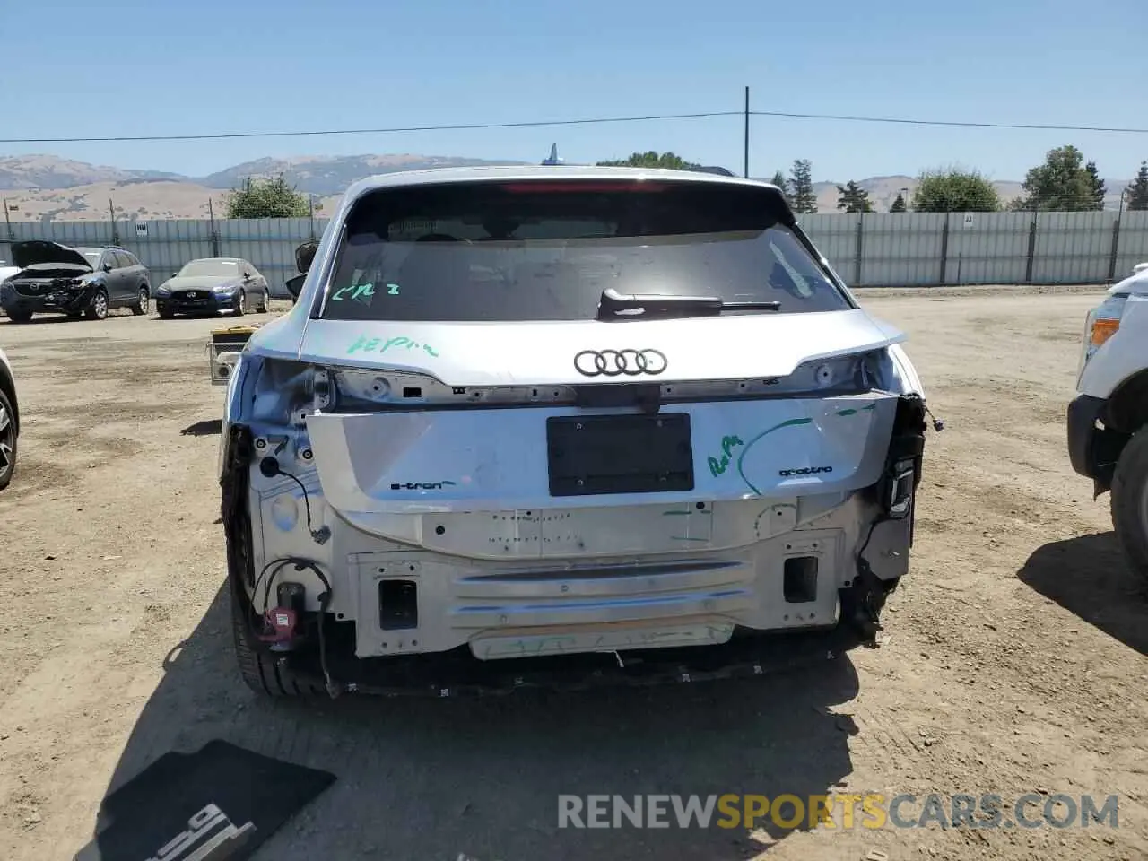 6 Фотография поврежденного автомобиля WA1LAAGE1NB046721 AUDI E-TRON 2022