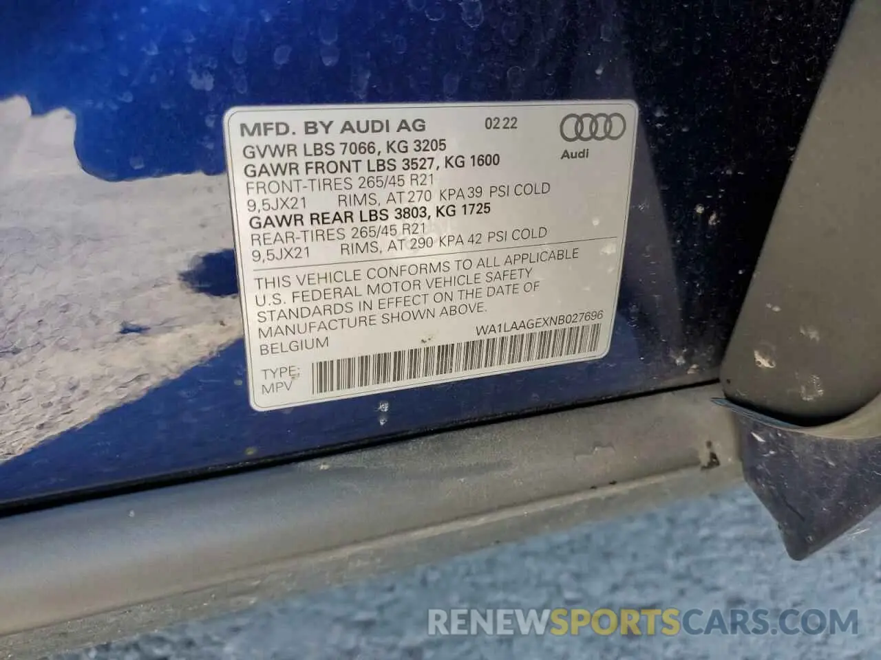 12 Photograph of a damaged car WA1LAAGEXNB027696 AUDI E-TRON 2022