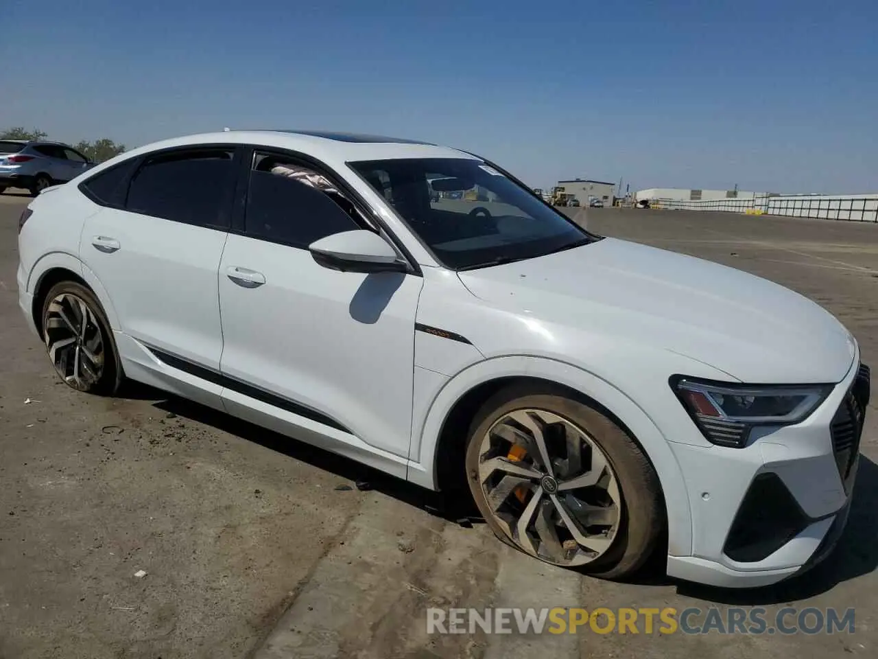 4 Фотография поврежденного автомобиля WA12AAGE4PB025635 AUDI E-TRON 2023