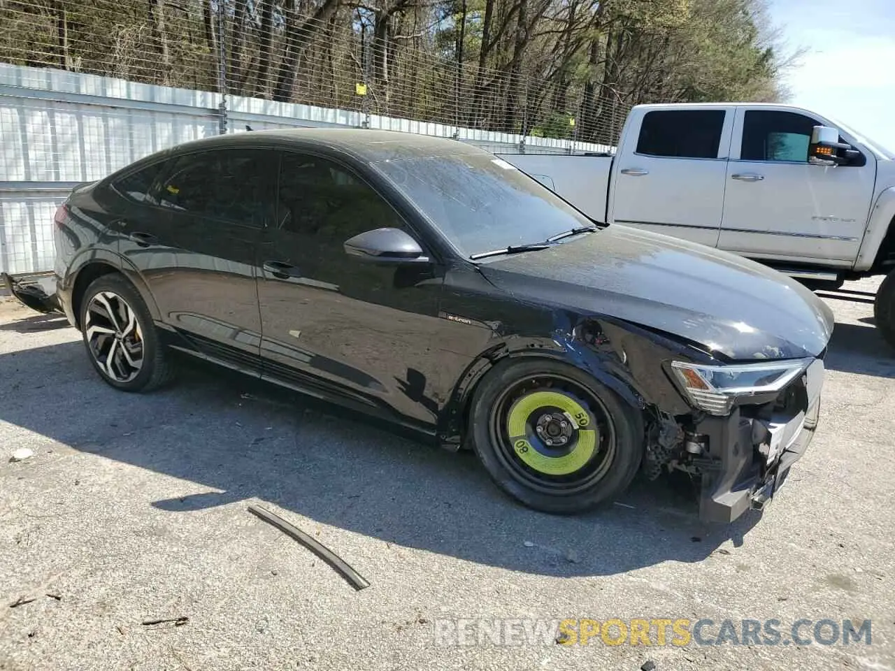 4 Фотография поврежденного автомобиля WA12AAGE5PB023649 AUDI E-TRON 2023