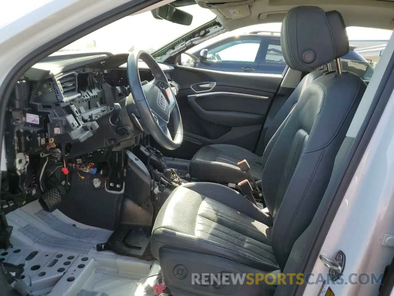 7 Photograph of a damaged car WA1LAAGEXPB011100 AUDI E-TRON 2023