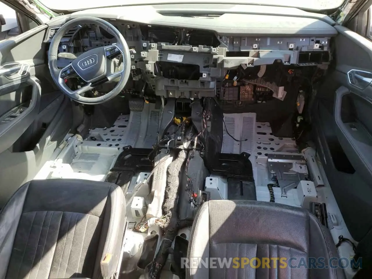 8 Photograph of a damaged car WA1LAAGEXPB011100 AUDI E-TRON 2023