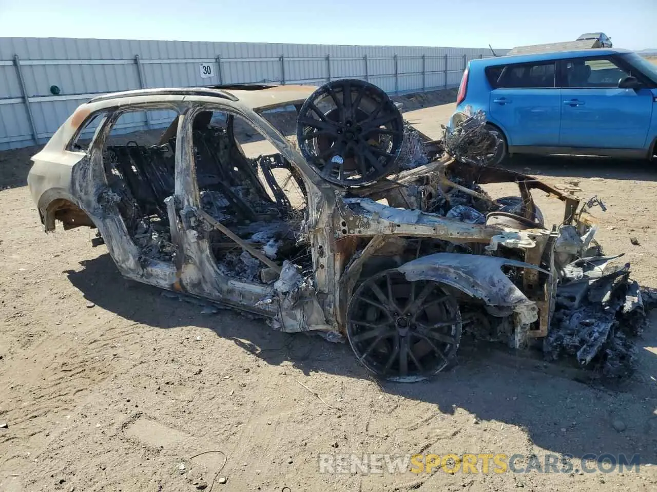 4 Фотография поврежденного автомобиля WA1VABGE1PB025630 AUDI E-TRON CHR 2023