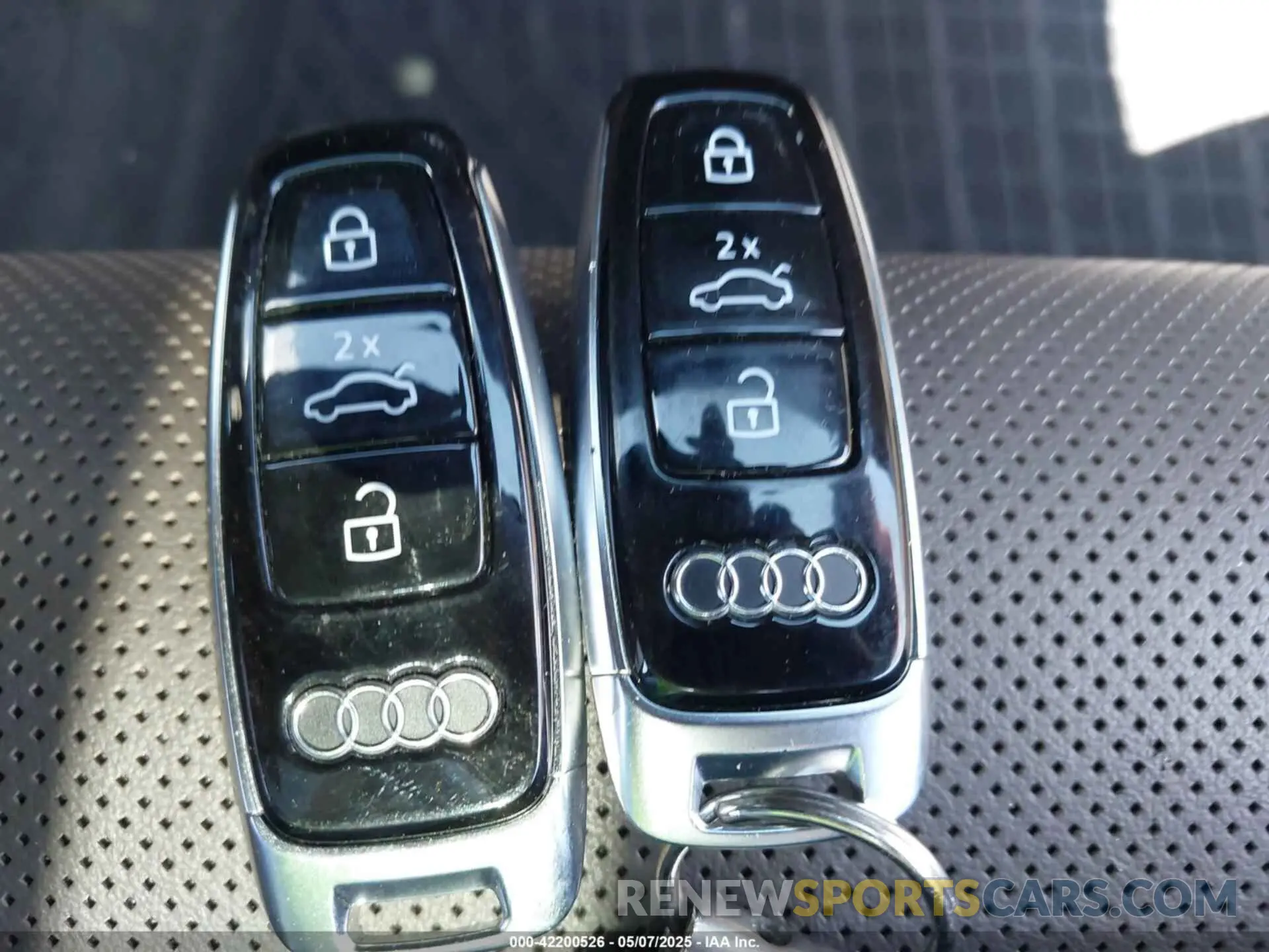 11 Фотография поврежденного автомобиля WAUCJBFW1N7005088 AUDI E-TRON GT 2022