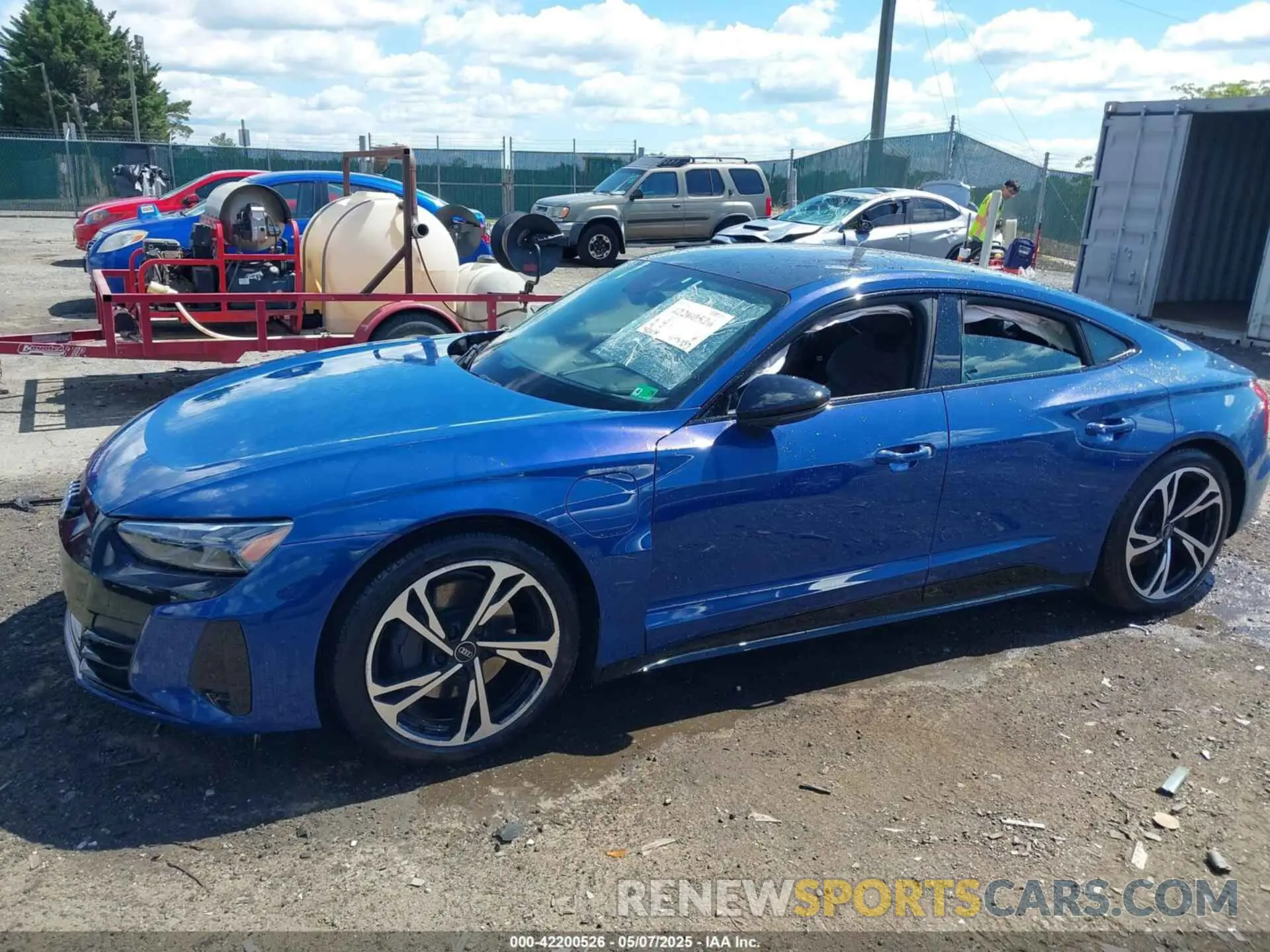 15 Фотография поврежденного автомобиля WAUCJBFW1N7005088 AUDI E-TRON GT 2022