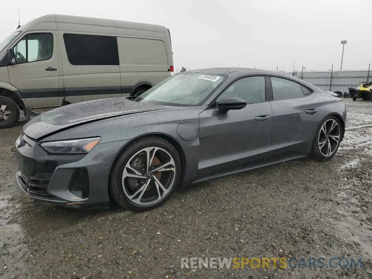 1 Фотография поврежденного автомобиля WAUEJBFW6N7000932 AUDI E-TRON GT 2022