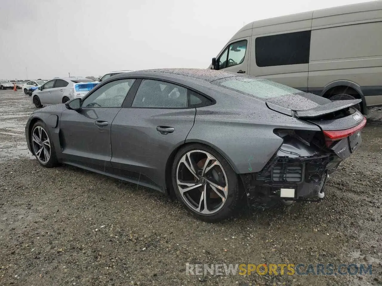 2 Фотография поврежденного автомобиля WAUEJBFW6N7000932 AUDI E-TRON GT 2022