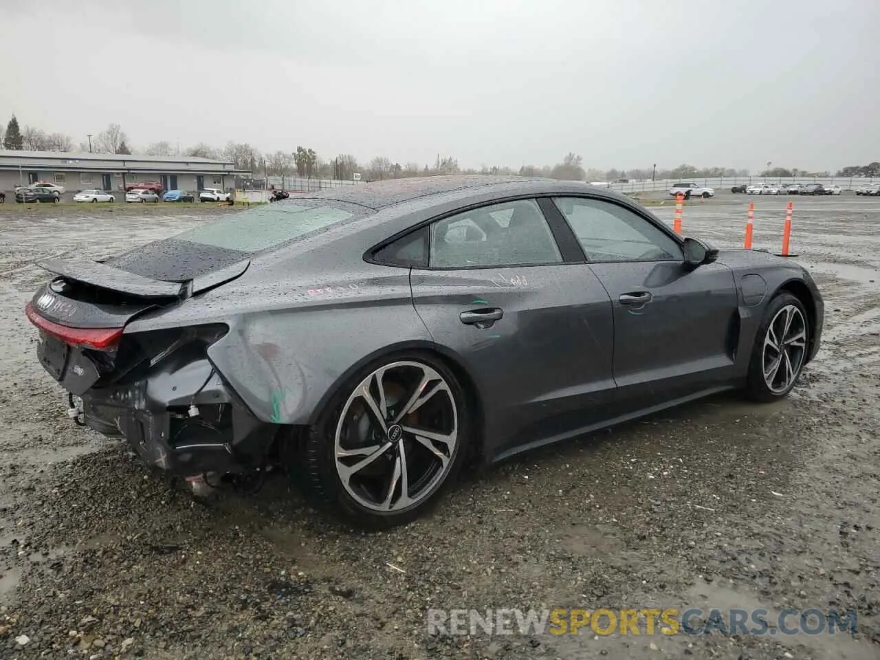 3 Фотография поврежденного автомобиля WAUEJBFW6N7000932 AUDI E-TRON GT 2022