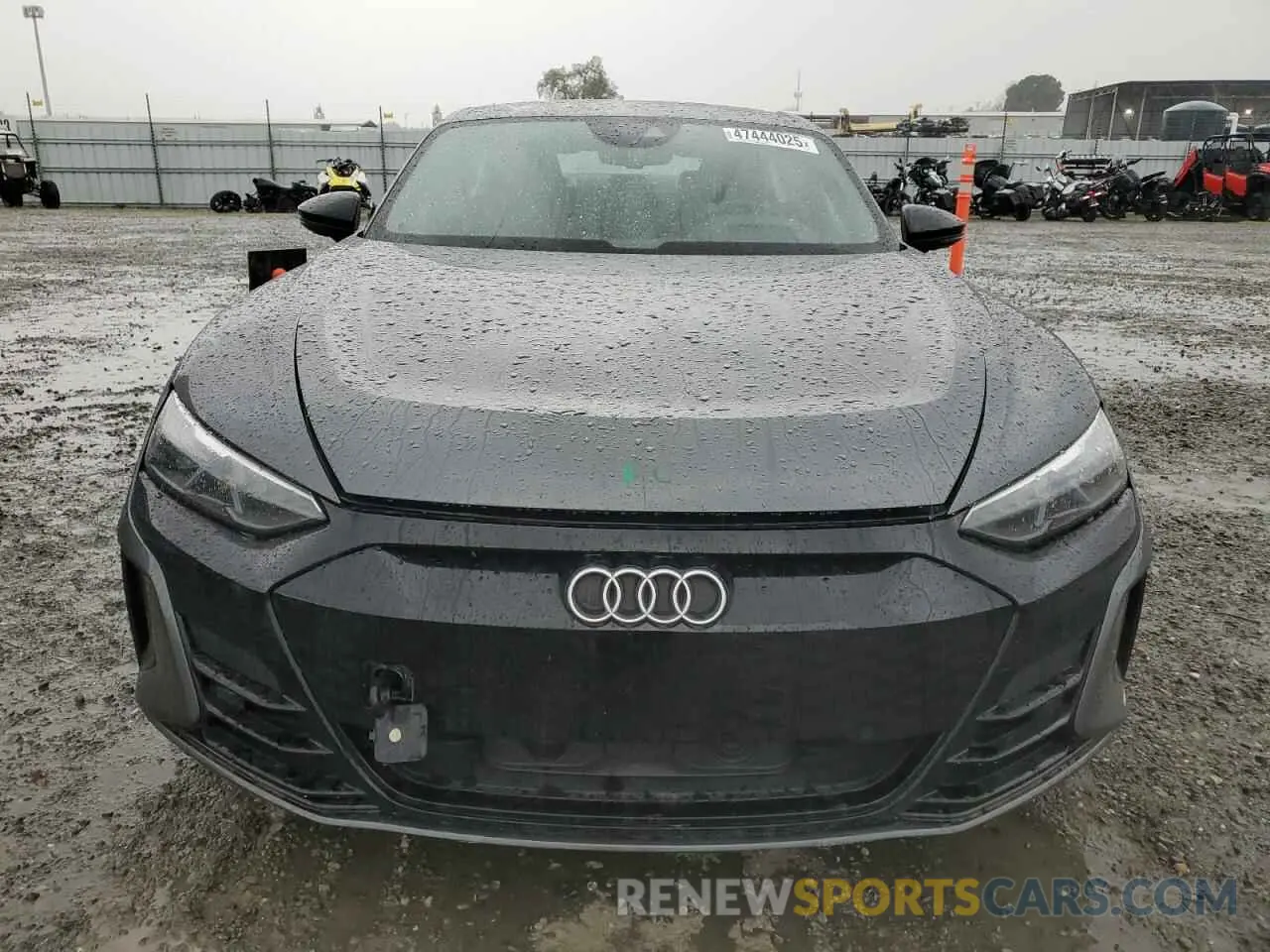 5 Фотография поврежденного автомобиля WAUEJBFW6N7000932 AUDI E-TRON GT 2022