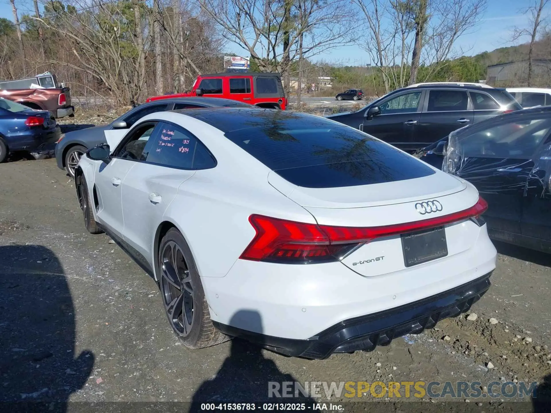 13 Фотография поврежденного автомобиля WAUEJBFWXN7009696 AUDI E-TRON GT 2022