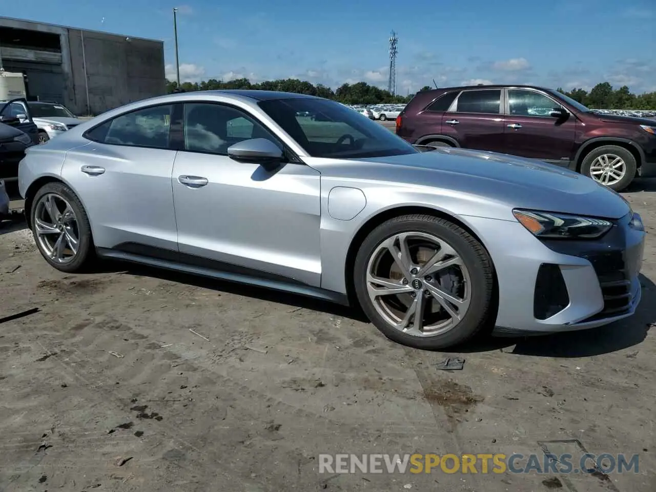 4 Фотография поврежденного автомобиля WAUFJBFW8N7006591 AUDI E-TRON GT 2022