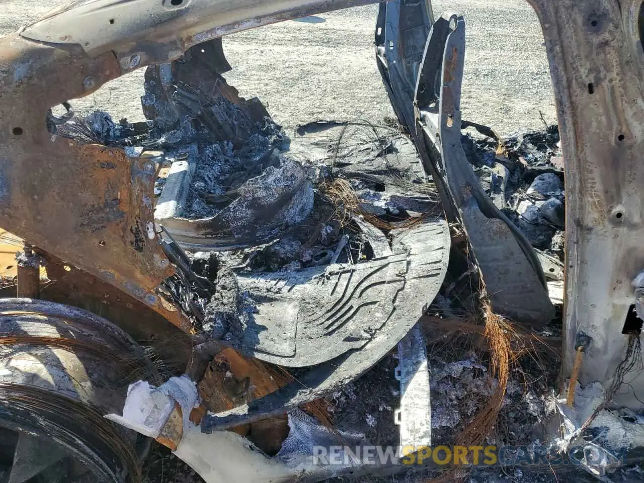 10 Photograph of a damaged car WAUEJBFW0P7002226 AUDI E-TRON GT 2023