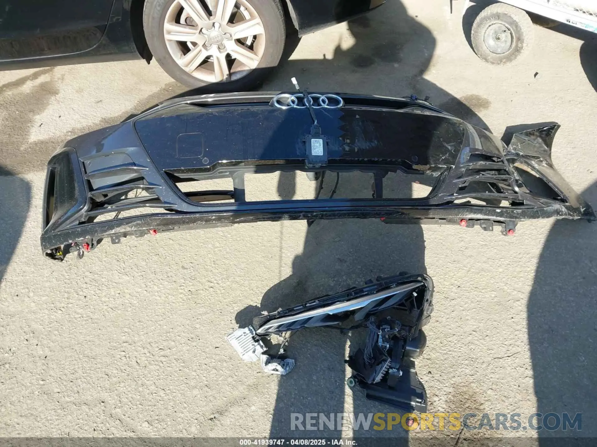 12 Photograph of a damaged car WAUFJBFW3P7002905 AUDI E-TRON GT 2023