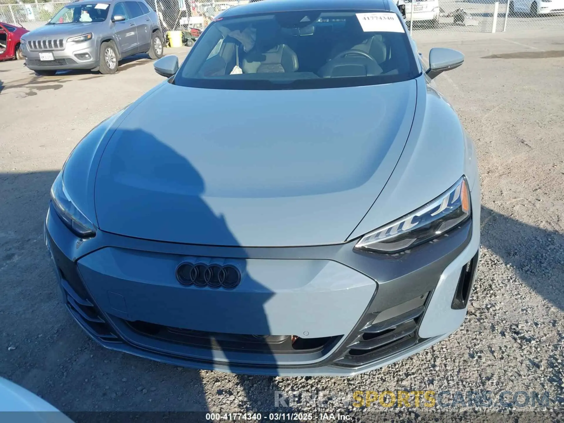 12 Фотография поврежденного автомобиля WAUFJBFW3P7006811 AUDI E-TRON GT 2023