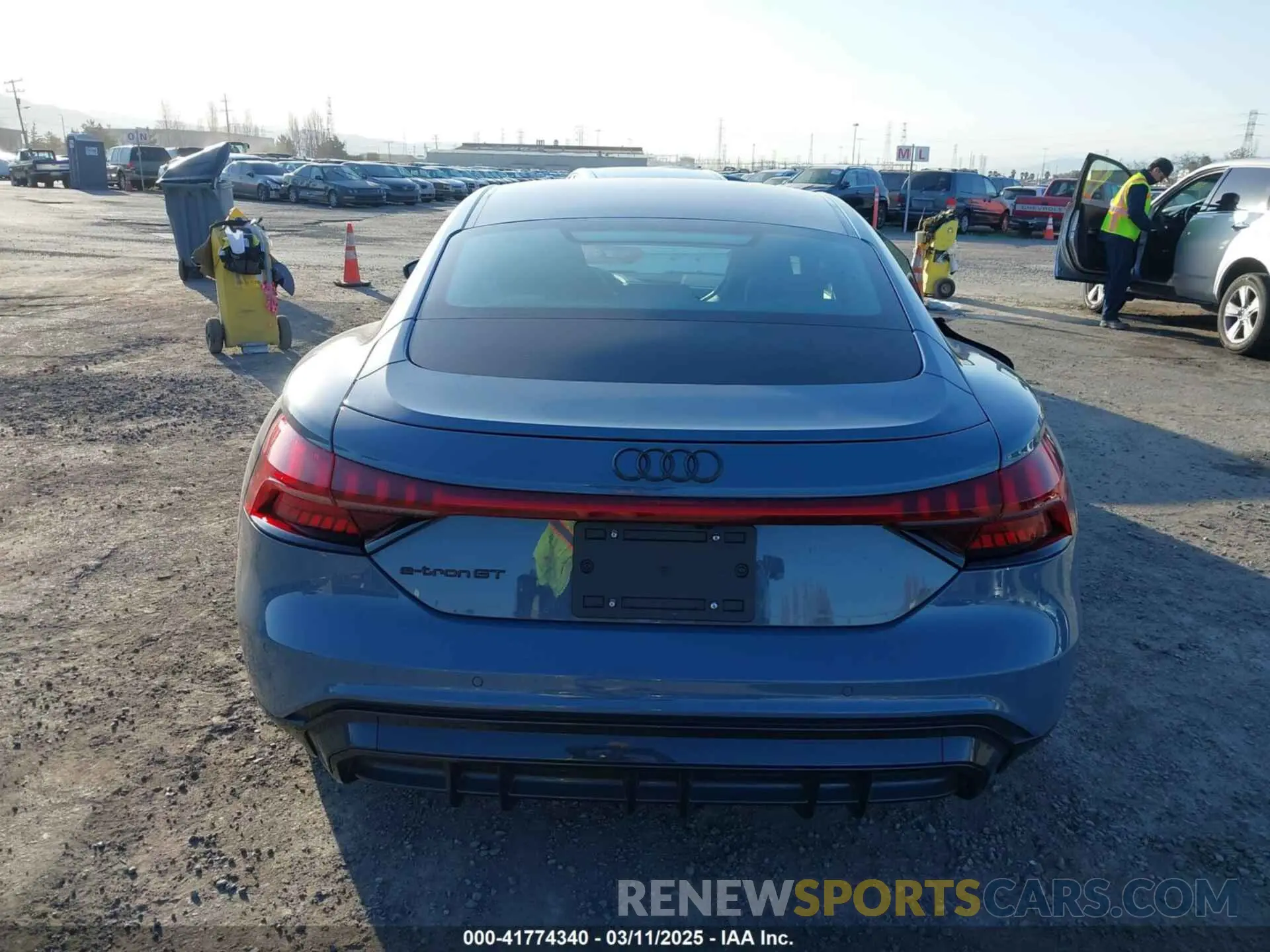 16 Фотография поврежденного автомобиля WAUFJBFW3P7006811 AUDI E-TRON GT 2023