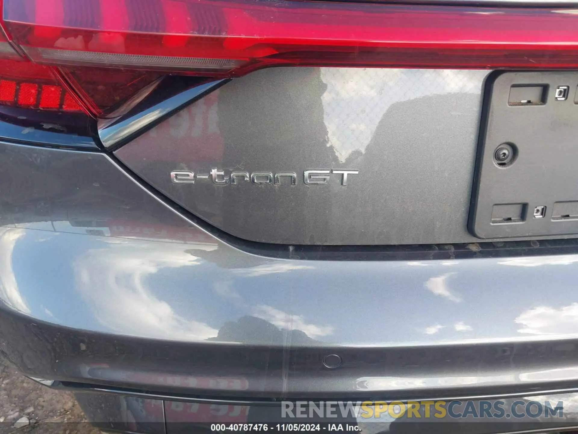 21 Photograph of a damaged car WAUFJBFW0R7000208 AUDI E-TRON GT 2024