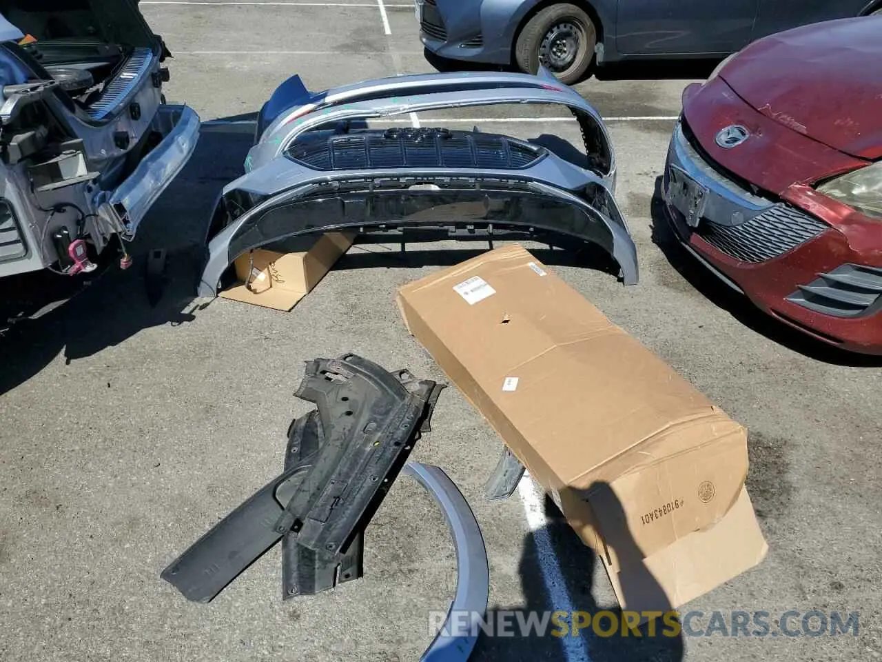 13 Фотография поврежденного автомобиля WA11CBGEXNB036762 AUDI E-TRON S S 2022