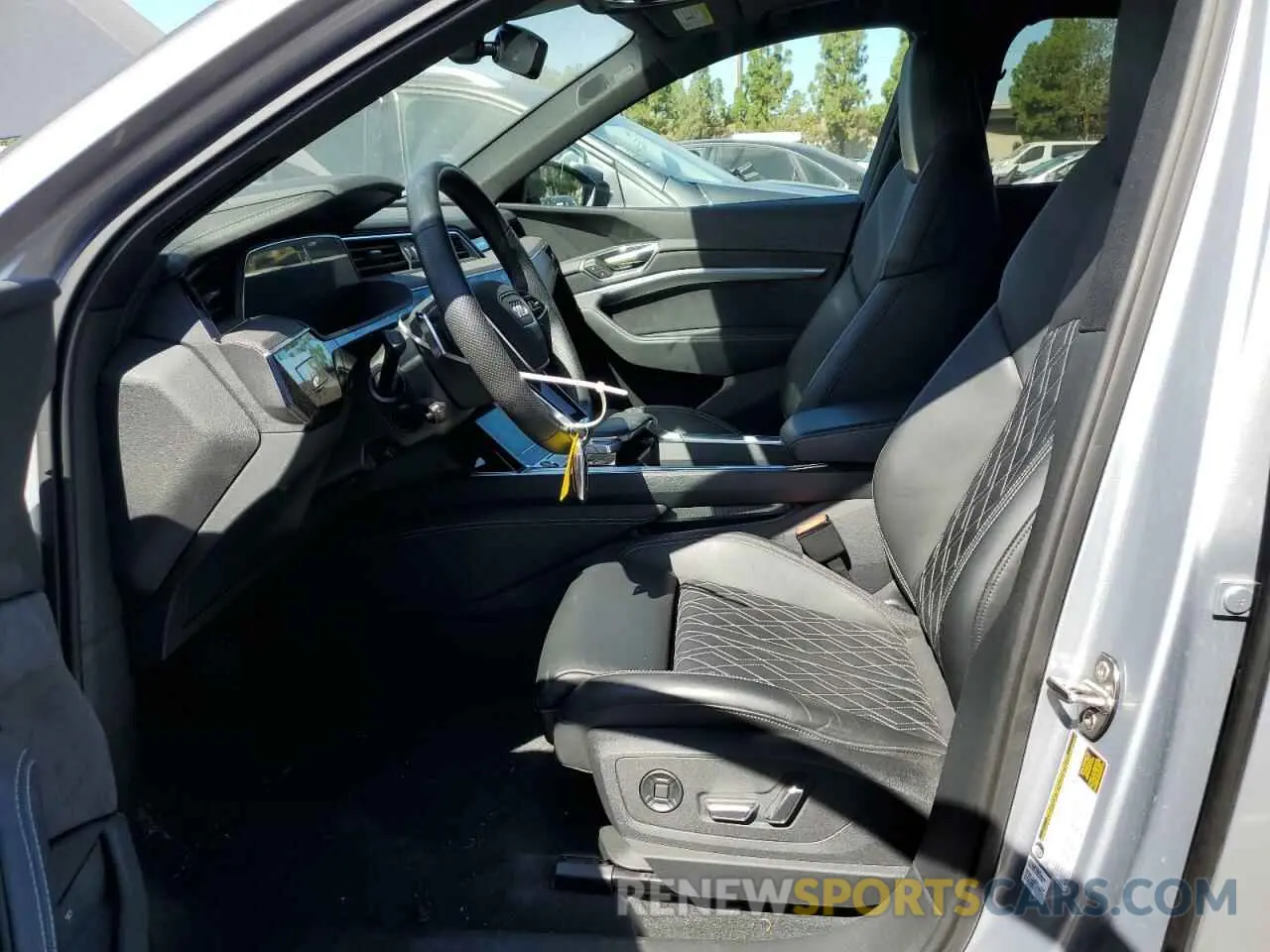 7 Фотография поврежденного автомобиля WA11CBGEXNB036762 AUDI E-TRON S S 2022