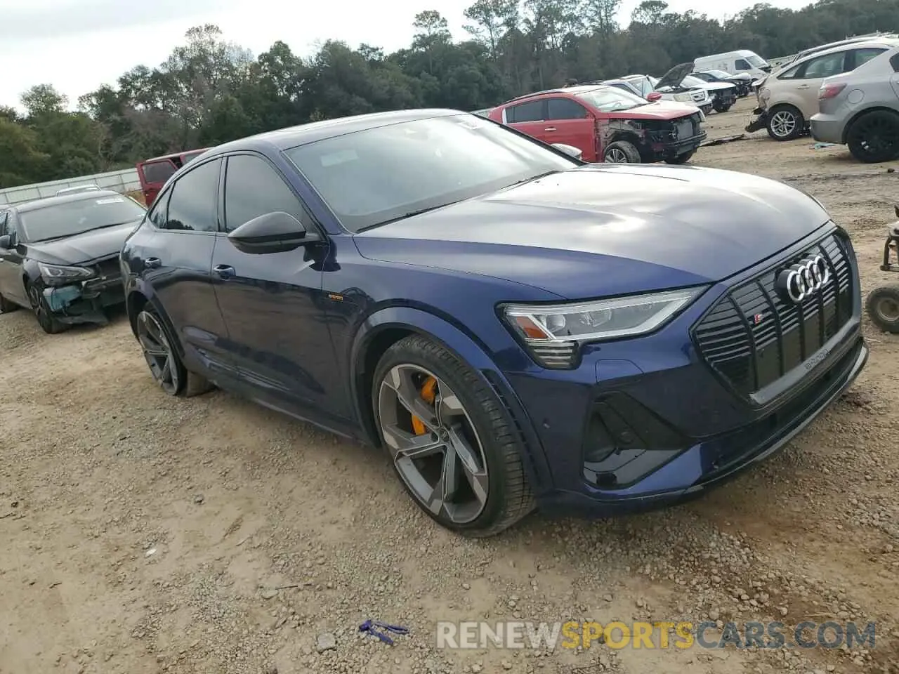 4 Фотография поврежденного автомобиля WA13CBGE1NB013878 AUDI E-TRON S S 2022