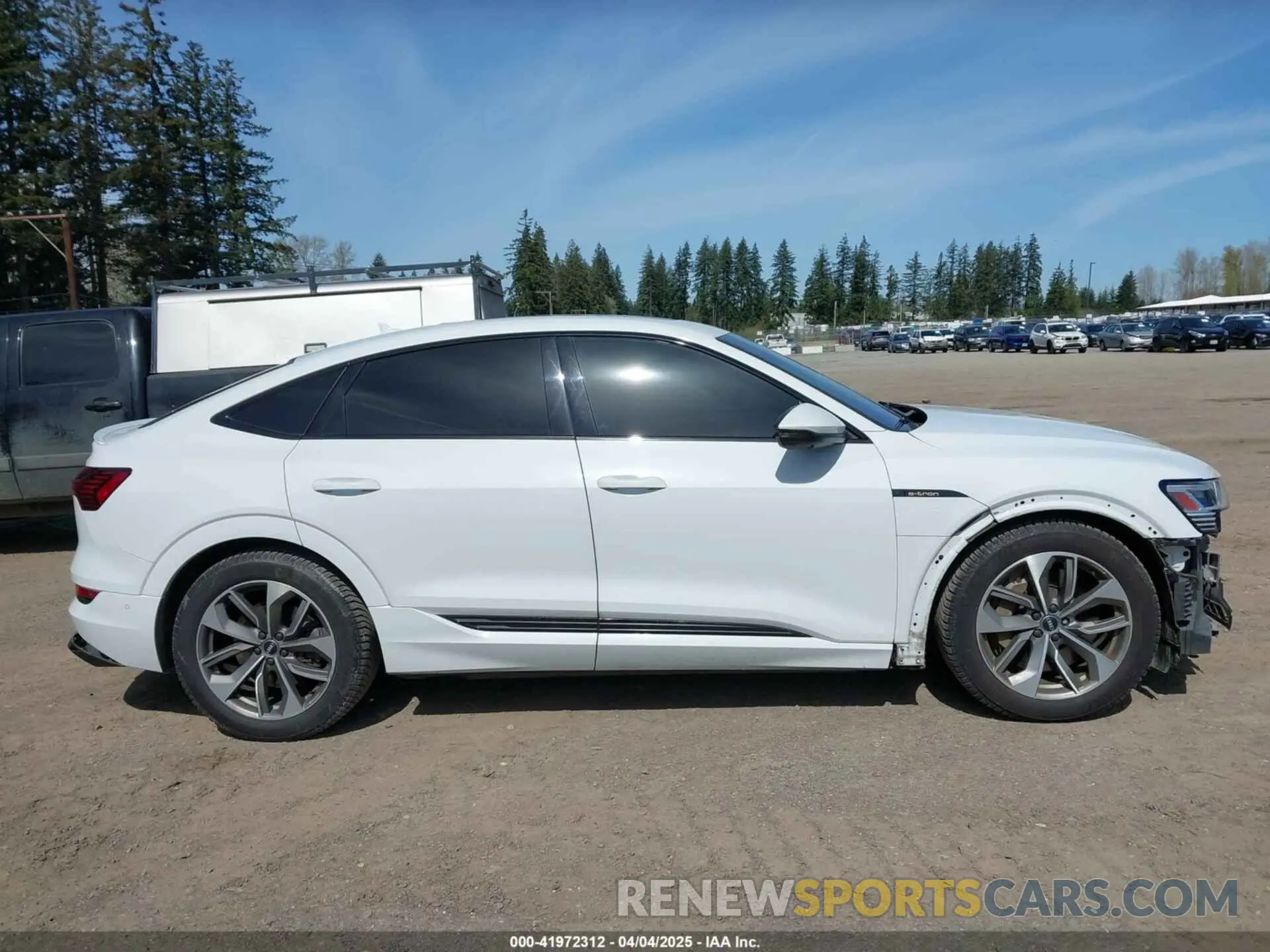 14 Photograph of a damaged car WA12AAGE1MB000851 AUDI E-TRON SPORTBACK 2021